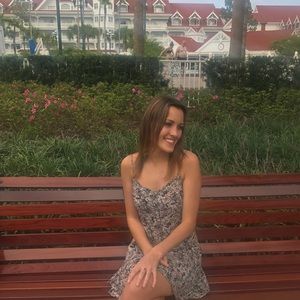 Meet your Posher, Nicole